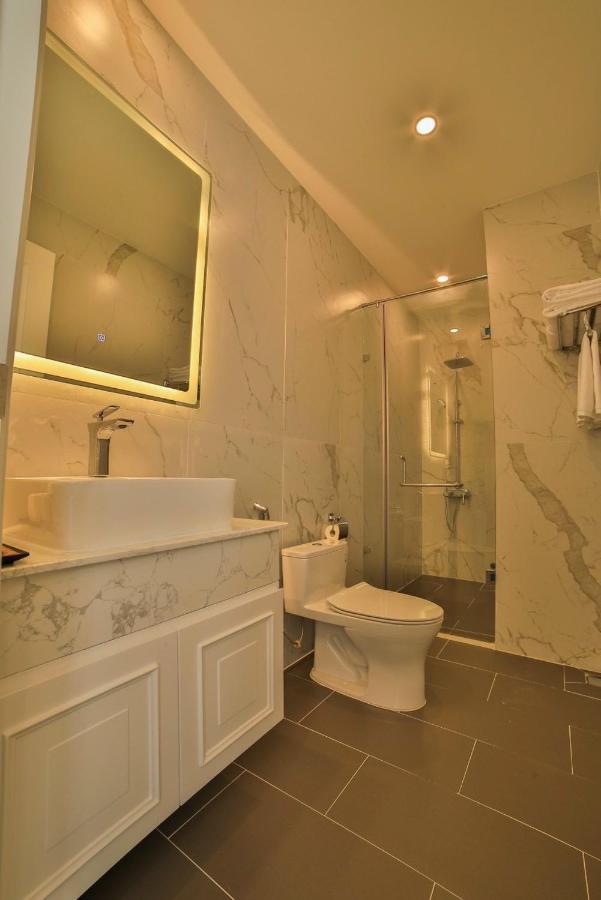 Monaco Hotel Khu Chi Lăng Екстериор снимка
