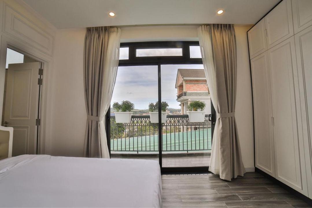 Monaco Hotel Khu Chi Lăng Екстериор снимка